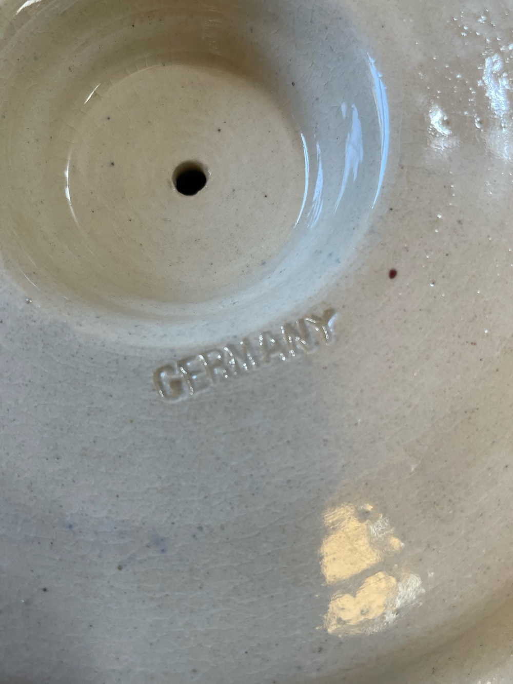 Vintage ceramic ashtray from Luchows restaurant in NYC, which closed in 1982 - Picture 4 of 4